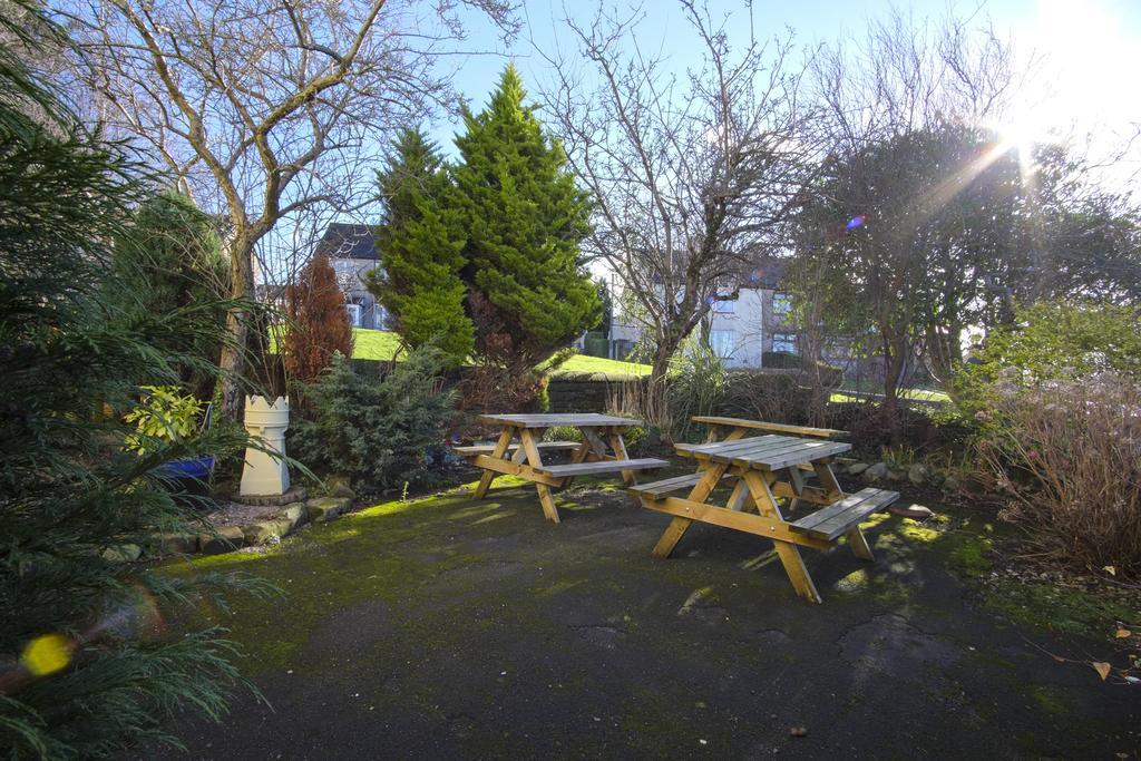 Bayley Arms Hotel Hurst Green  Esterno foto